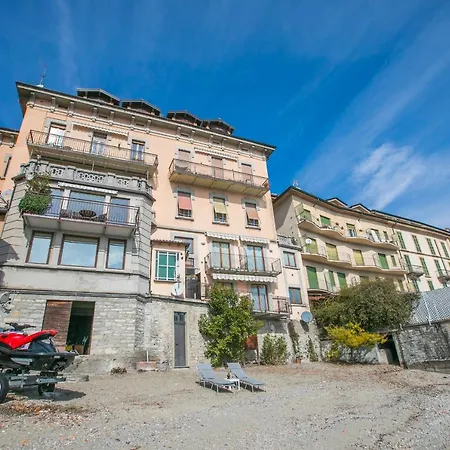 Sleeps 6 * Menaggio
