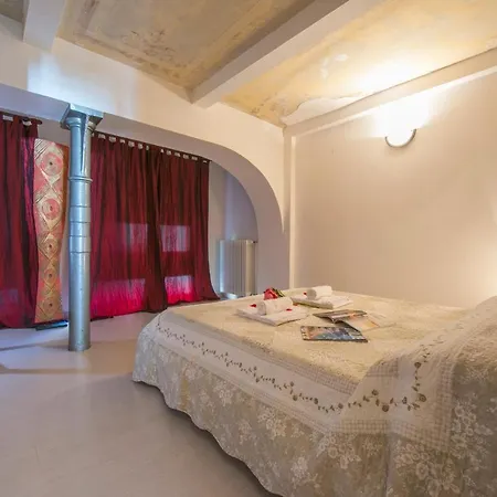 Sleeps 6 *