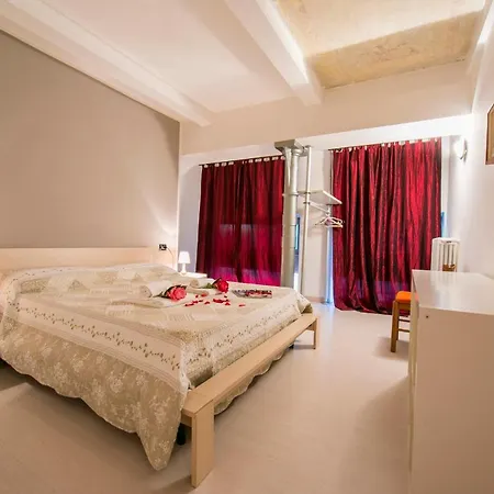 Sleeps 6